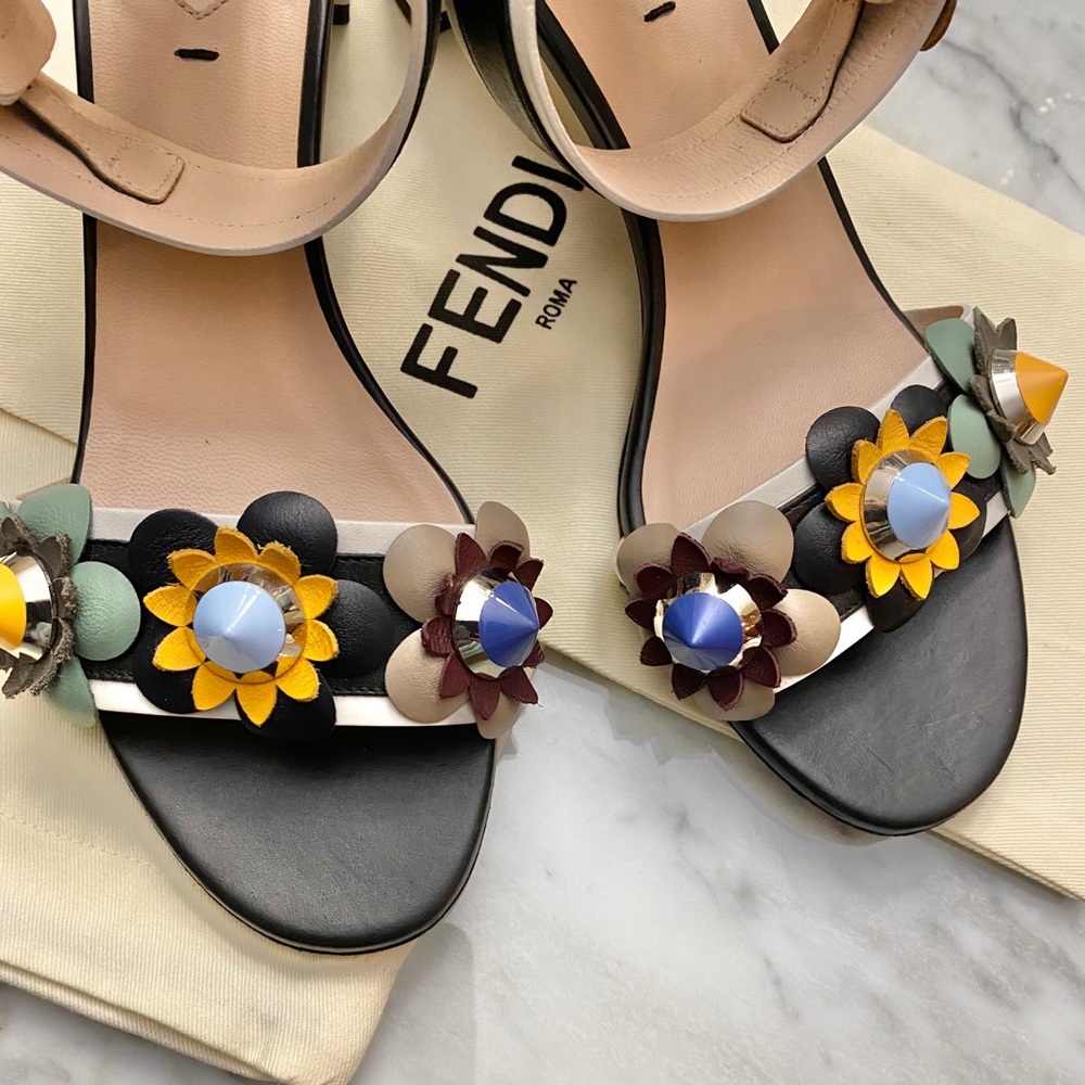Gorgeous✨FENDI 🌼Flowerland 🌼Colorblock Leather Sandals - Picture 2 of 11